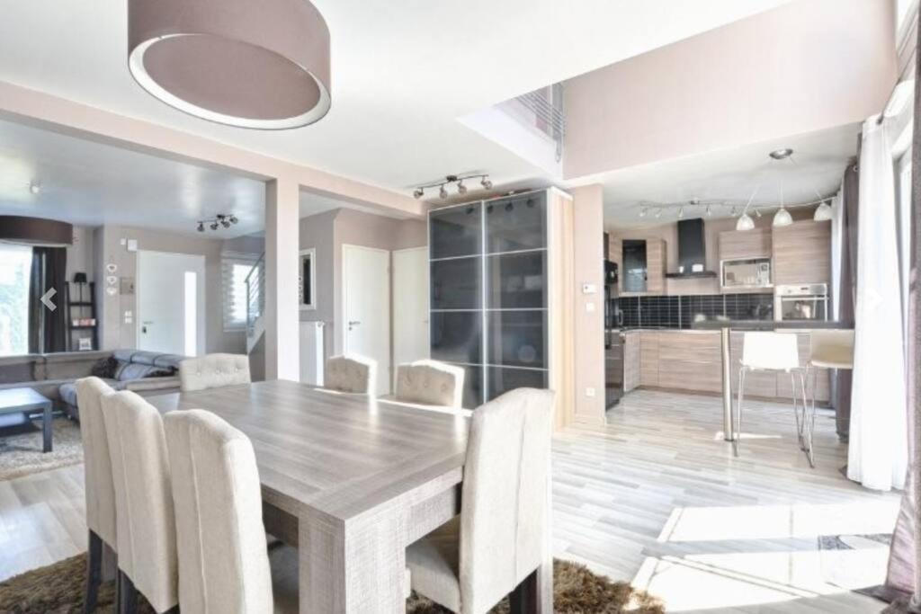 Maison 120 M² A Vigy Zewnętrze zdjęcie